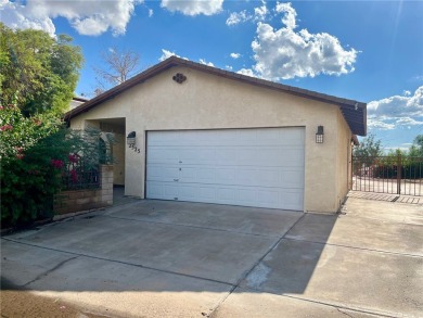 NO HOA! This lovely spacious home is located in a very desirable on Chaparral Golf and Country Club in Arizona - for sale on GolfHomes.com, golf home, golf lot
