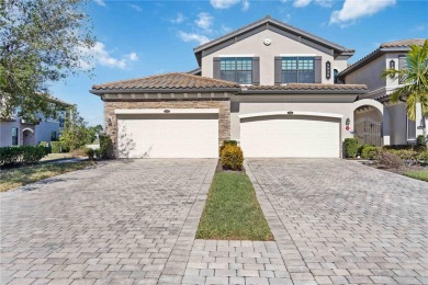 This opportunity does not come often.  A Second level Coach Home on Lakewood National Golf Club in Florida - for sale on GolfHomes.com, golf home, golf lot