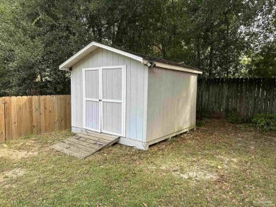 Immaculate turn-key home that is easy to fall in love with! on Tanglewood Golf Club in Florida - for sale on GolfHomes.com, golf home, golf lot