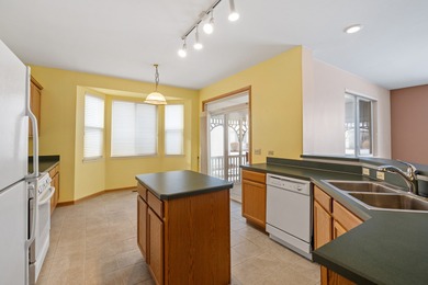 Check out this beautiful Marquette model ranch home with a loft on Mistwood Golf Club in Illinois - for sale on GolfHomes.com, golf home, golf lot