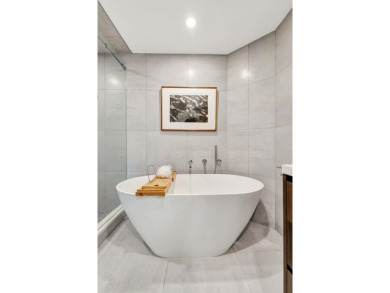 **Exquisite Designer Condo in Gleneagles Country Club** Welcome on Gleneagles Golf and Country Club in Florida - for sale on GolfHomes.com, golf home, golf lot