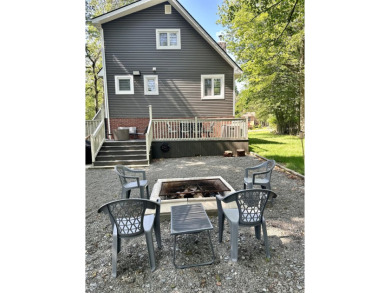 Welcome to your dream home! This gorgeous, contemporary on Pocono Farms Country Club in Pennsylvania - for sale on GolfHomes.com, golf home, golf lot