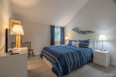 LAKE ASPEN!! 2 bedroom/2bath condo overlooking 150 Lake Aspen on Innsbrook Resort Golf Course in Missouri - for sale on GolfHomes.com, golf home, golf lot