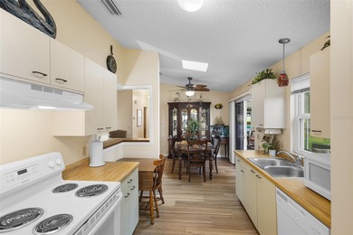 NEW IMPROVED PRICE !!  Welcome home to this beautifully on El Diablo Executive Golf Course in Florida - for sale on GolfHomes.com, golf home, golf lot