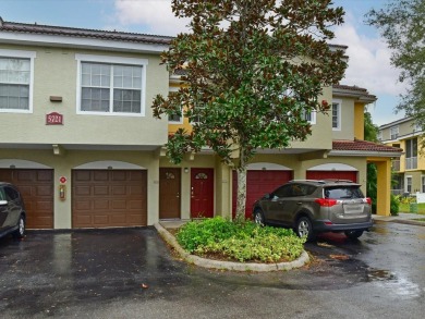 Under contract-accepting backup offers. Priced to Sell! An on The Meadows Golf and Country Club in Florida - for sale on GolfHomes.com, golf home, golf lot