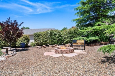 Attractive Single Level Home in Central Prescott. Prescott Lakes on Prescott Lakes Golf and Country Club in Arizona - for sale on GolfHomes.com, golf home, golf lot