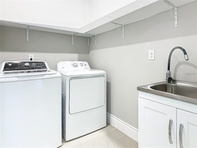 Corner location!!! 4 bedroom 2.5 bath townhome and a 2-car on Providence Golf Club in Florida - for sale on GolfHomes.com, golf home, golf lot
