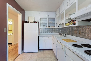 This charming 2 Bedroom, 2.5 Bath Townhouse in a Prime Location on Hilaman Park Golf Course in Florida - for sale on GolfHomes.com, golf home, golf lot