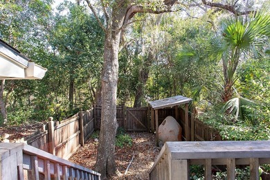 This charming 2 Bedroom, 2.5 Bath Townhouse in a Prime Location on Hilaman Park Golf Course in Florida - for sale on GolfHomes.com, golf home, golf lot