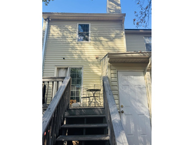 This charming 2 Bedroom, 2.5 Bath Townhouse in a Prime Location on Hilaman Park Golf Course in Florida - for sale on GolfHomes.com, golf home, golf lot