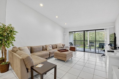 GOLF COMMUNITY & MORE WITHOUT A MANDATORY MEMBERSHIP WHERE YOU on Boca Delray Golf and Country Club in Florida - for sale on GolfHomes.com, golf home, golf lot