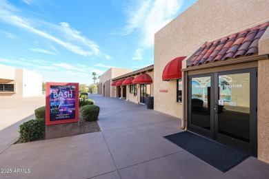 32 years for second owner of this well laid out Cactus model on Stardust Golf Course in Arizona - for sale on GolfHomes.com, golf home, golf lot