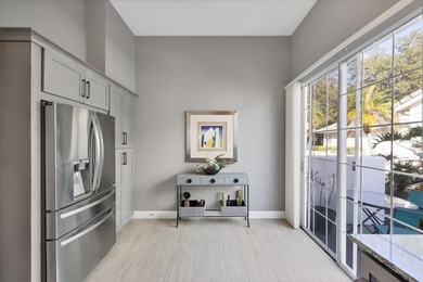 Under contract-accepting backup offers. This move-in ready on University Park Country Club in Florida - for sale on GolfHomes.com, golf home, golf lot