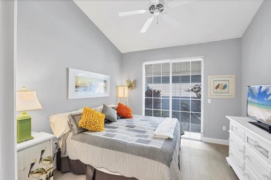 Under contract-accepting backup offers. This move-in ready on University Park Country Club in Florida - for sale on GolfHomes.com, golf home, golf lot