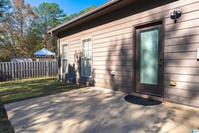 Wonderful 3BR-2BA home in the Oxmoor Ridge subdivision.  This on Robert Trent Jones - Oxmoor Valley Golf Course in Alabama - for sale on GolfHomes.com, golf home, golf lot