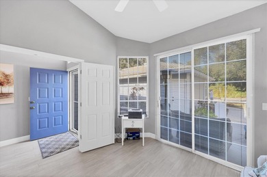 Under contract-accepting backup offers. This move-in ready on University Park Country Club in Florida - for sale on GolfHomes.com, golf home, golf lot