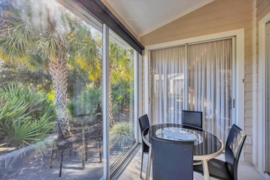 Under contract-accepting backup offers. This move-in ready on University Park Country Club in Florida - for sale on GolfHomes.com, golf home, golf lot