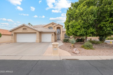 This Sun Lakes home is ready for new owners! 

Located in the on Oakwood Golf Club  in Arizona - for sale on GolfHomes.com, golf home, golf lot