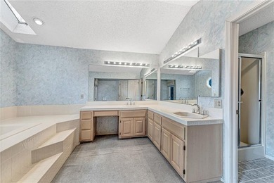 Welcome to this single level, well-maintained Bella Vista home on Branchwood Golf Course in Arkansas - for sale on GolfHomes.com, golf home, golf lot