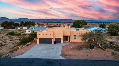 This HOME has majestic panoramic views of the Cerbat, Hualapai on Valle Vista Golf Course in Arizona - for sale on GolfHomes.com, golf home, golf lot