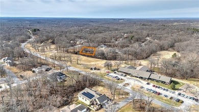 Welcome to this single level, well-maintained Bella Vista home on Branchwood Golf Course in Arkansas - for sale on GolfHomes.com, golf home, golf lot