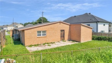 This large home is waiting for you to make it your own with your on Joseph M. Bartholomew Municipal Golf Course in Louisiana - for sale on GolfHomes.com, golf home, golf lot