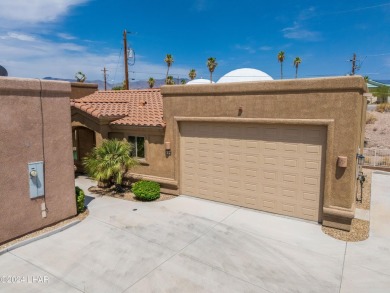 The perfect set up! Beautiful condo with an oversized, 2 car on London Bridge Golf Course in Arizona - for sale on GolfHomes.com, golf home, golf lot