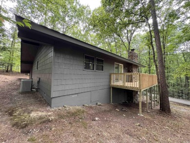 UPDATED: 2 bed 2 bath plus office. New roof, flooring, cabinets on Cortez Golf Course in Arkansas - for sale on GolfHomes.com, golf home, golf lot