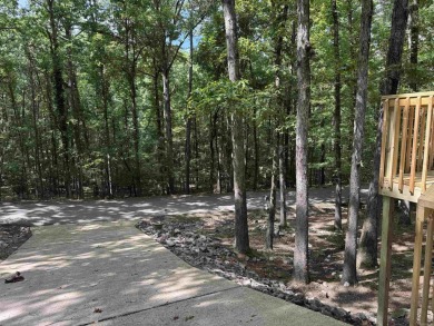 UPDATED: 2 bed 2 bath plus office. New roof, flooring, cabinets on Cortez Golf Course in Arkansas - for sale on GolfHomes.com, golf home, golf lot