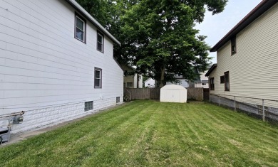 Well-maintained, beautiful home on double fenced-in lot!  Sale on Twin Oaks Golf and Plantation Club in Kentucky - for sale on GolfHomes.com, golf home, golf lot