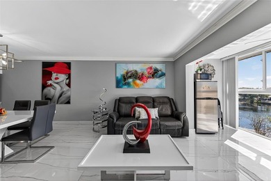 Beautifully renovated 2-bed, 2-bath condo located in the on Sunrise Lakes Phase III in Florida - for sale on GolfHomes.com, golf home, golf lot