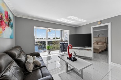 Beautifully renovated 2-bed, 2-bath condo located in the on Sunrise Lakes Phase III in Florida - for sale on GolfHomes.com, golf home, golf lot