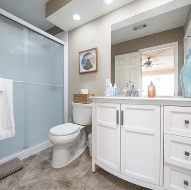 Turnkey ground floor 2 br/2 ba condo in Diamondhead Manor just on Diamondhead Golf and Country Club in Arkansas - for sale on GolfHomes.com, golf home, golf lot