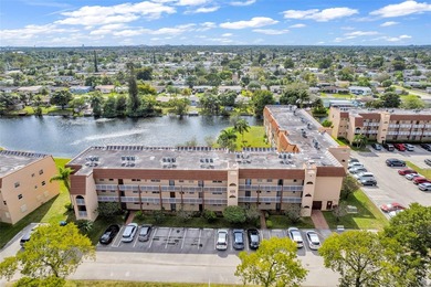 Beautifully renovated 2-bedroom, 2-bath condo located in the on Sunrise Lakes Phase III in Florida - for sale on GolfHomes.com, golf home, golf lot