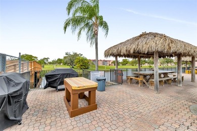 Beautifully renovated 2-bed, 2-bath condo located in the on Sunrise Lakes Phase III in Florida - for sale on GolfHomes.com, golf home, golf lot