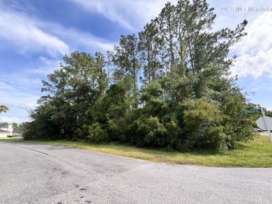 Just hitting the market, property for sale at 3681 Winged Foot on Magnolia Point Golf and Country Club in Florida - for sale on GolfHomes.com, golf home, golf lot