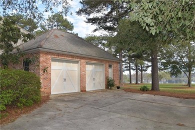 Ready to move in well kept Custom home with top quality on Money Hill Golf and Country Club in Louisiana - for sale on GolfHomes.com, golf home, golf lot