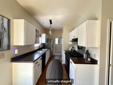 Beautifully Maintained 3-Bedroom Home in Central Bloomington on Bloomington Country Club in Indiana - for sale on GolfHomes.com, golf home, golf lot