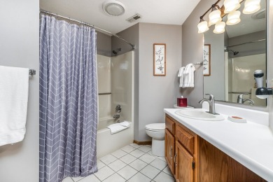 Bright and inviting end-unit Walnut Hill Golf Villa licensed for on Eagle Ridge Inn and Resort in Illinois - for sale on GolfHomes.com, golf home, golf lot