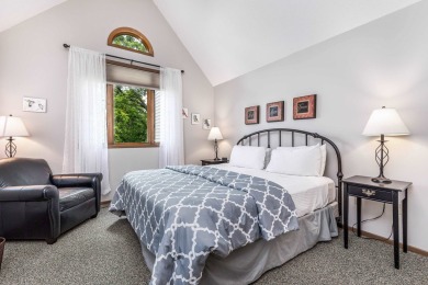 Bright and inviting end-unit Walnut Hill Golf Villa licensed for on Eagle Ridge Inn and Resort in Illinois - for sale on GolfHomes.com, golf home, golf lot