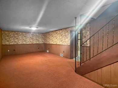 Enjoy the benefits of one-level living in this 3 bedroom, 2 bath on Pine Grove Country Club in Michigan - for sale on GolfHomes.com, golf home, golf lot