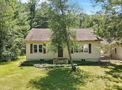 Discover the potential of this 3-bedroom, 1-bath ranch-style on Indian Mountain Golf Course in Pennsylvania - for sale on GolfHomes.com, golf home, golf lot