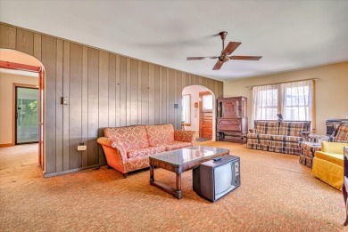 Discover the potential of this 3-bedroom, 1-bath ranch-style on Indian Mountain Golf Course in Pennsylvania - for sale on GolfHomes.com, golf home, golf lot