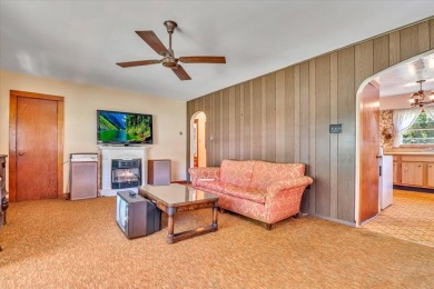 Discover the potential of this 3-bedroom, 1-bath ranch-style on Indian Mountain Golf Course in Pennsylvania - for sale on GolfHomes.com, golf home, golf lot