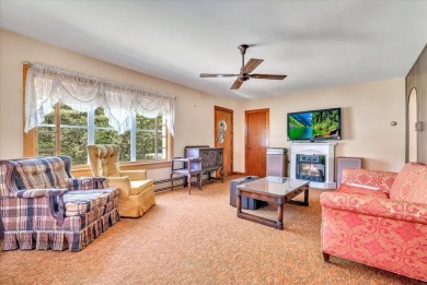 Discover the potential of this 3-bedroom, 1-bath ranch-style on Indian Mountain Golf Course in Pennsylvania - for sale on GolfHomes.com, golf home, golf lot