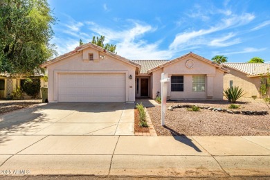 Prime golf course location! This 4 bed/2 bath home features an on Arrowhead Country Club in Arizona - for sale on GolfHomes.com, golf home, golf lot