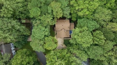 Welcome to 217 E Tazewell's, a stunning 3-bedroom, 2.5-bath on Kingsmill Resort and Golf Club in Virginia - for sale on GolfHomes.com, golf home, golf lot