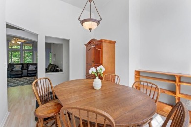 Welcome to this delightful two-bedroom home featuring a on Bella Vista Country Club - Highlands in Arkansas - for sale on GolfHomes.com, golf home, golf lot