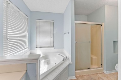 Welcome to this delightful two-bedroom home featuring a on Bella Vista Country Club - Highlands in Arkansas - for sale on GolfHomes.com, golf home, golf lot