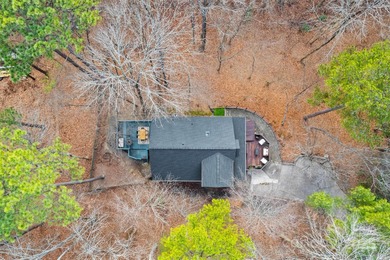 Looking for a MOVE-IN READY home in the heart of Tega Cay? These on Tega Cay Golf Club in South Carolina - for sale on GolfHomes.com, golf home, golf lot